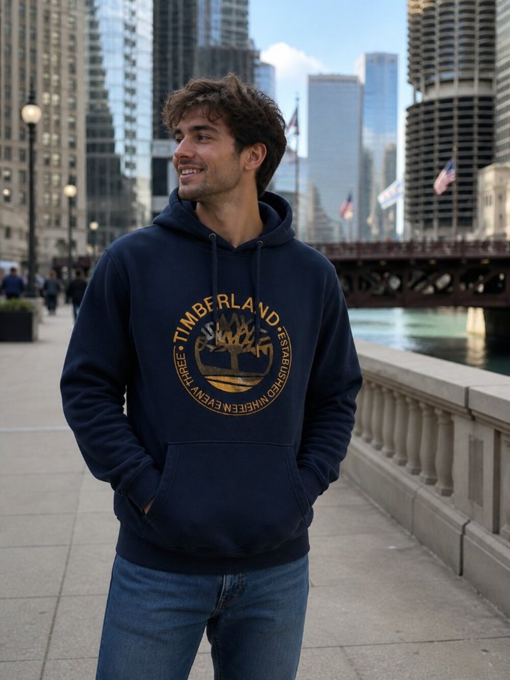 Timberland Logo Hoodie Men’s Medium Navy Blue Pullover Sweatshirt Regular Fit